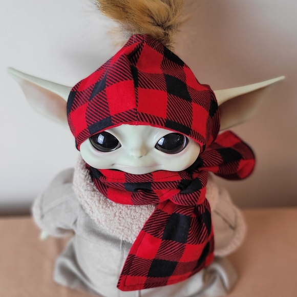 2 pc Hat & Scarf set for 11" The Child baby yoda LIFESIZE SIDESHOW Grogu Buffalo - Picture 2 of 14